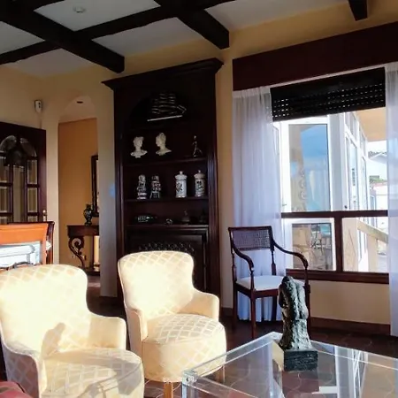 A Guaira: Fantastica Con Sobre El Mar Вилла