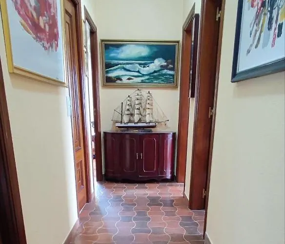 A Guaira: Fantastica Con Sobre El Mar *